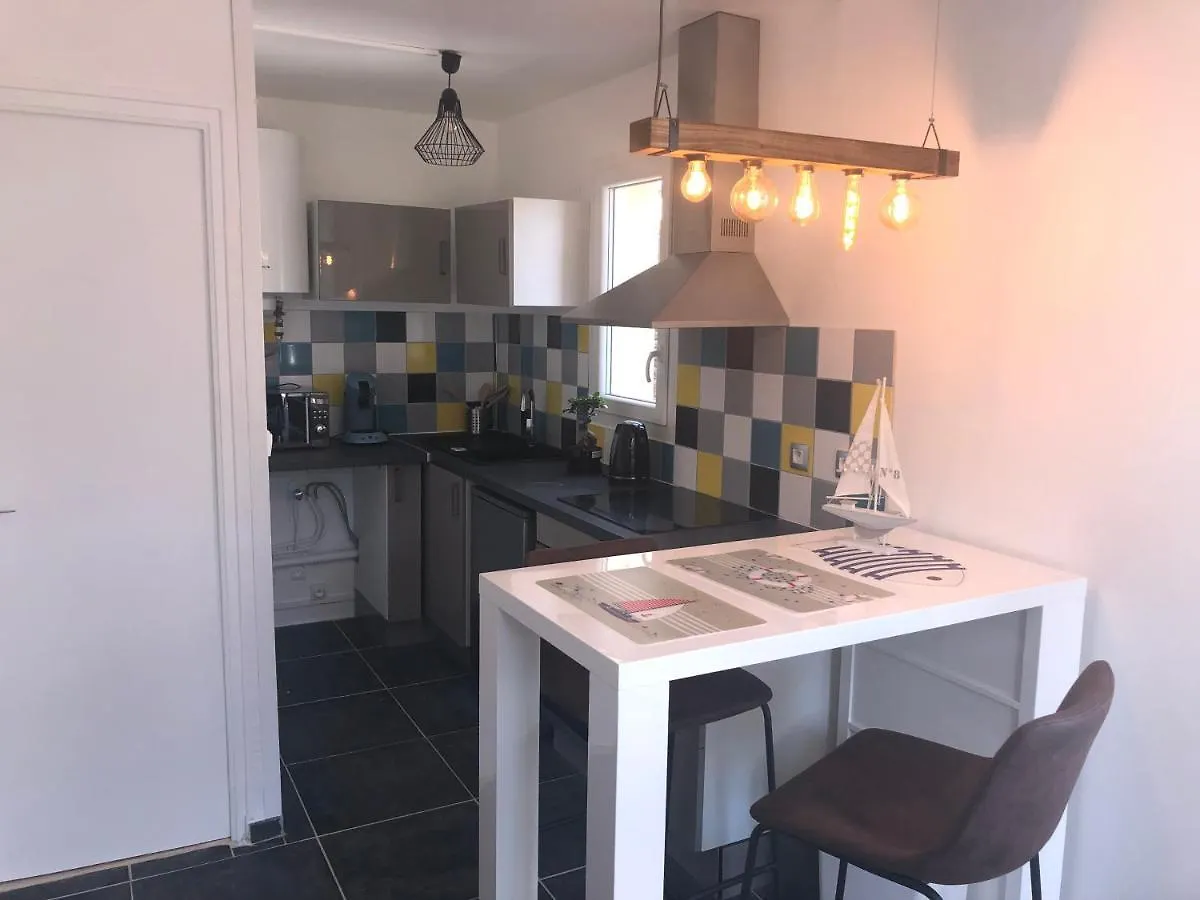 Studio Vue Sur Le Port Saint Goustan Classe 3 Etoiles! Auray Apartment